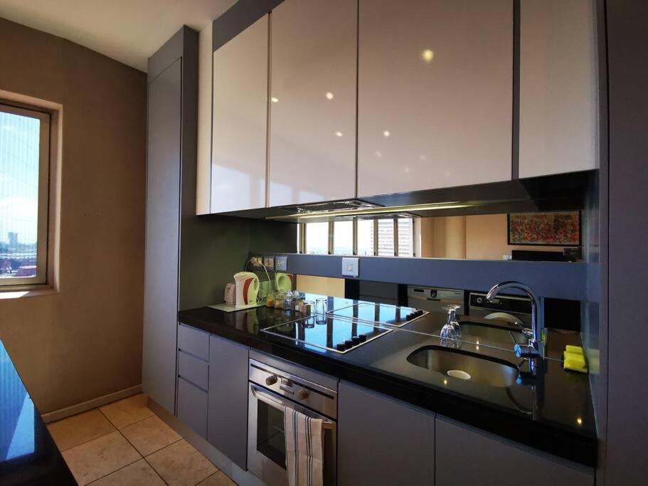 1007-Stunning Studio Apt With Incredible Joburg Views โจฮันเนสเบิร์ก ภายนอก รูปภาพ